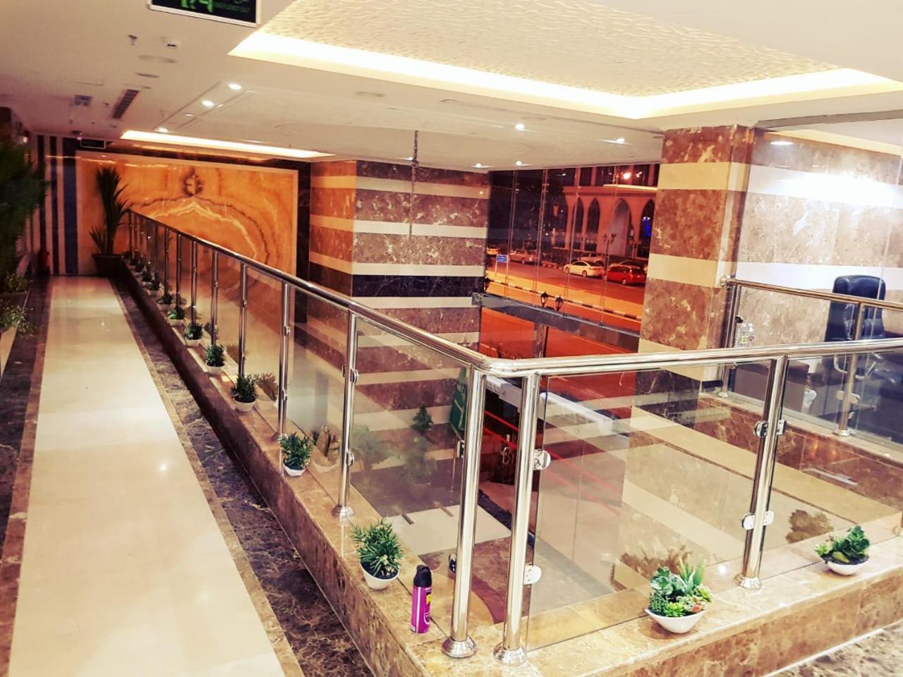 Al Rakaez Hotel فندق الركائز Mecca Luaran gambar